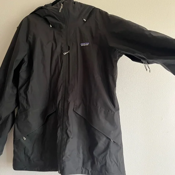 Patagonia Women’s Insulated Ski Jacket - Picture 2 of 15